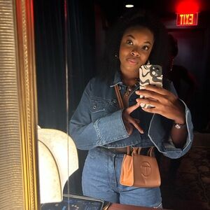 Meet your Posher, Imani